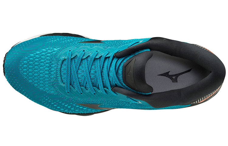 Lookbook Mizuno Wave Sky 3 'Blanco Azul'. J1GC190209