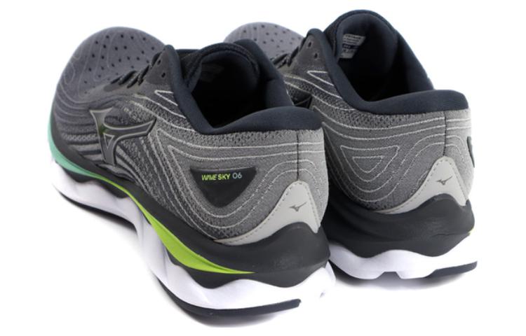 Shop Mizuno Wave Sky 6 'Gris' J1GC221104