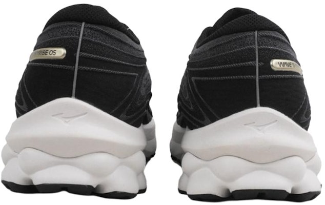 Mizuno Wave Skyrise 5 'Black White' J1GC240954 Shop Mizuno Wave Skyrise 5 'Black White' J1GC240954