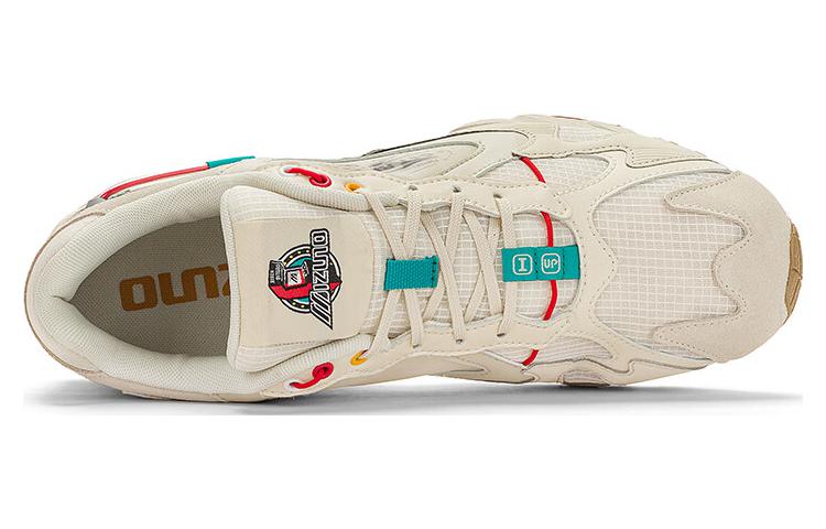 Shop 美津浓 Wave Solar Player Pack '米色' D1GH222309