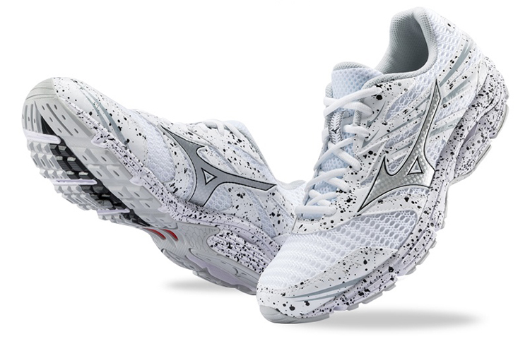 Shop Mizuno Wave Zest 白黑 -> Mizuno Wave Zest 白與黑