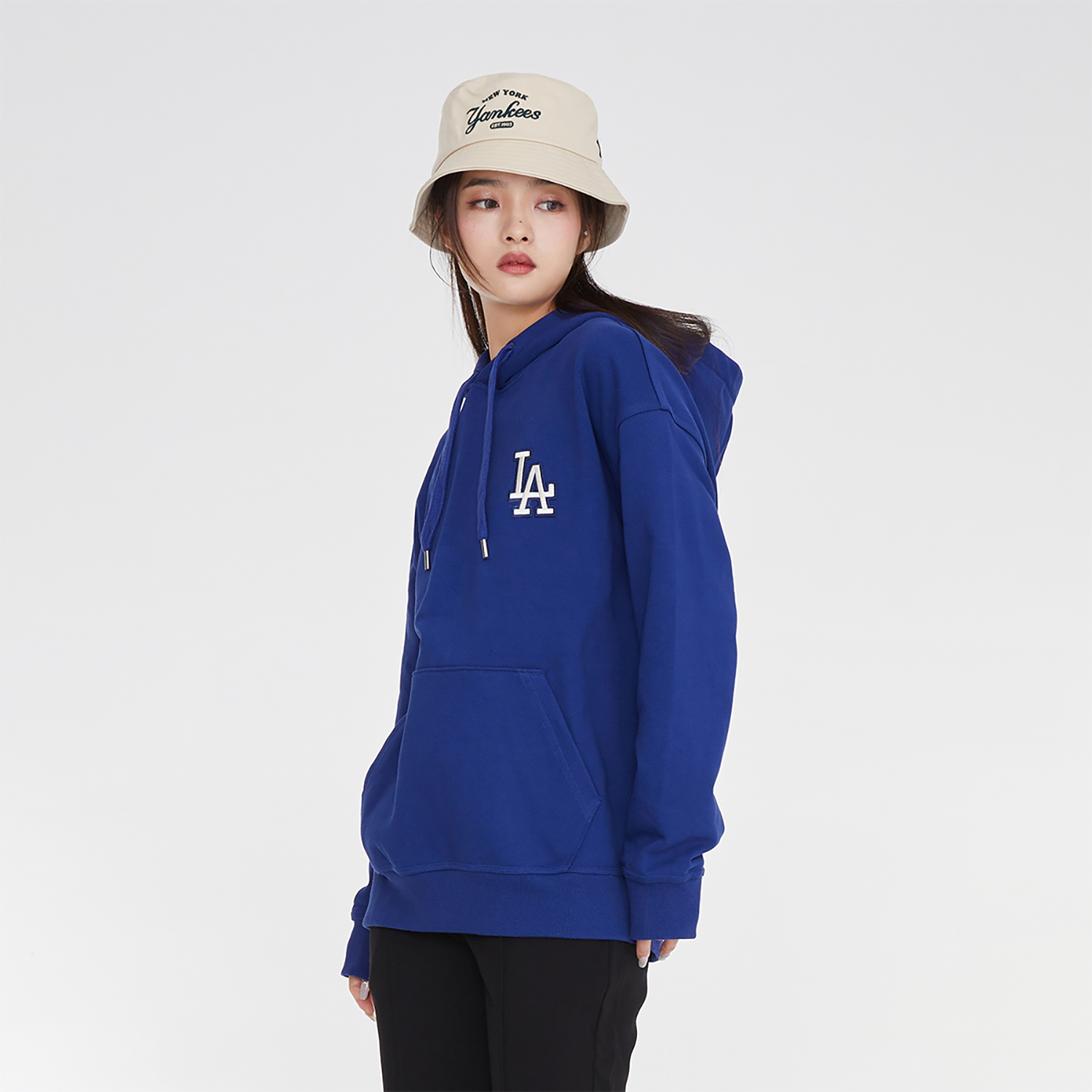 MLB 23FW Los Angeles Dodgers Logo Print Hoodie Blue Unisex 3AHDO0134-07RBS 圖 7