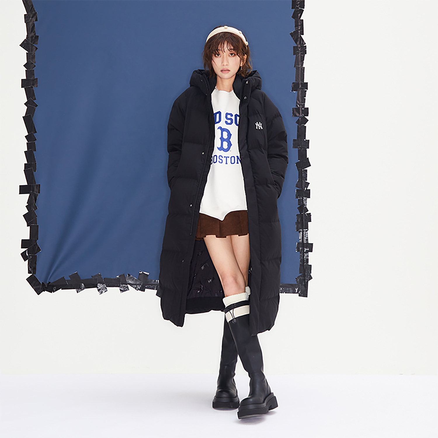 Purchase MLB 23FW New York Yankees Letter Logo Embroidered Long Puffer Jacket Black Unisex 3ADJB1436-50BKS