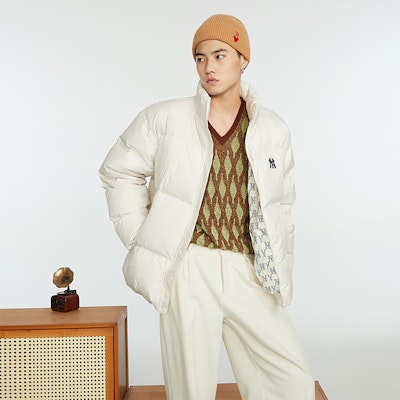 Chaqueta Puffer Retro MLB 23FW New York Yankees Blanca Unisex Diseño Corto. 3ADJM0636-50IVS Shop Chaqueta Puffer Retro MLB 23FW New York Yankees Blanca Unisex Diseño Corto. 3ADJM0636-50IVS