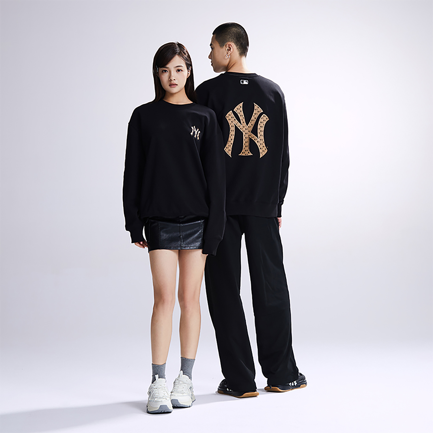 MLB 23FW Retro Solid Color Logo Print Crewneck Sweatshirt Unisex 3AMTM1234-50BKS 圖 12