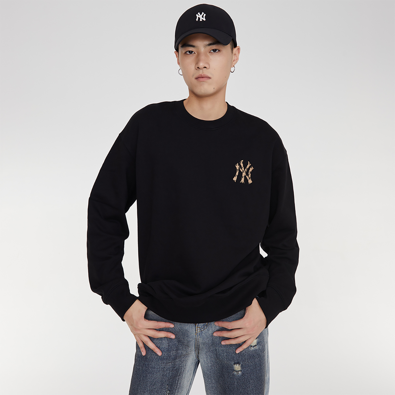 MLB 23FW Retro Solid Color Logo Print Crewneck Sweatshirt Unisex 3AMTM1234-50BKS 圖 5