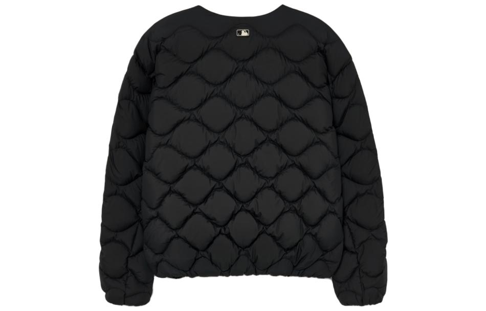 Lookbook MLB 퀼팅 풀집 다운 재킷 블랙 미니멀 로고. 3LDJB0536-50BKS
