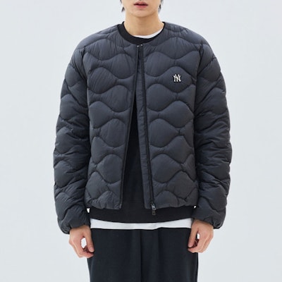 MLB 퀼팅 풀집 다운 재킷 블랙 미니멀 로고. 3LDJB0536-50BKS Shop MLB 퀼팅 풀집 다운 재킷 블랙 미니멀 로고. 3LDJB0536-50BKS