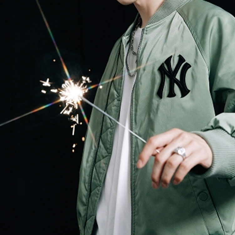 MLB Back Letter Logo Bomber Varsity Jacket Green Unisex Fall Edition. 3AJP21016-50KAL 圖 4