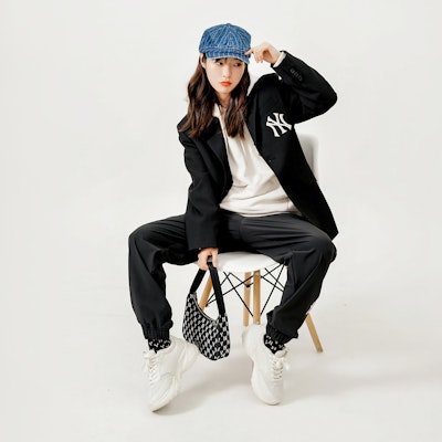 MLB Basic Logo Blazer Hitam New York Yankees Unisex Casual. 3AJKB0121-50BKS Shop MLB Basic Logo Blazer Hitam New York Yankees Unisex Casual. 3AJKB0121-50BKS