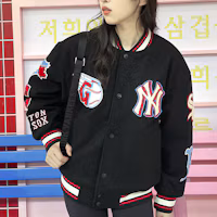 Shop MLB 基本系列FW22黑色棒球外套 標誌條紋情侶款 男女通用款式 3AJPN0124-00BKS