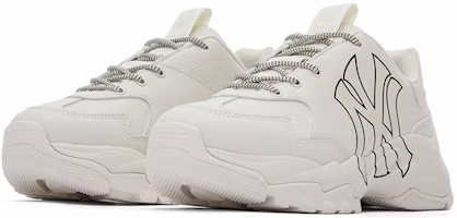 MLB Big Ball Chunky 'Putih Gading' 3ASHC104N-50IVS Lookbook MLB Big Ball Chunky 'Putih Gading' 3ASHC104N-50IVS