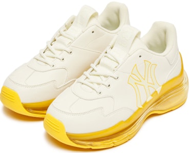 MLB Big Ball Chunky Air 'New York Yankees Jelly Sole - Kuning Terang' 3ASHCDA1N-5OYEL Lookbook MLB Big Ball Chunky Air 'New York Yankees Jelly Sole - Kuning Terang' 3ASHCDA1N-5OYEL