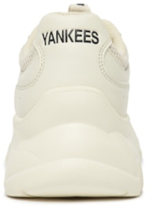 MLB Big Ball Chunky Mesh 'Putih' 3ASHCE12N-50CRS Purchase MLB Big Ball Chunky Mesh 'Putih' 3ASHCE12N-50CRS