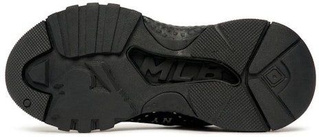 MLB Bigball Chunky 'Hitam Putih' 3ASHMS13N-50BKS Purchase MLB Bigball Chunky 'Hitam Putih' 3ASHMS13N-50BKS