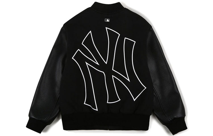 Lookbook MLB Black Patchwork Crewneck Pullover Baseball Jacket Unisex Couple Style. 31JPU9111-50L