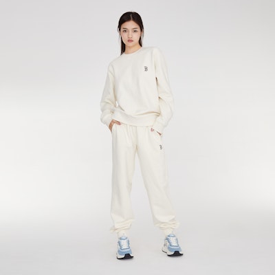 MLB Boston Red Sox 23FW Cream Unisex Relaxed Fit Comfortable Sweatshirt Set 3AMTB0134-43CRD Shop MLB Boston Red Sox 23FW Cream Unisex Relaxed Fit Comfortable Sweatshirt Set 3AMTB0134-43CRD