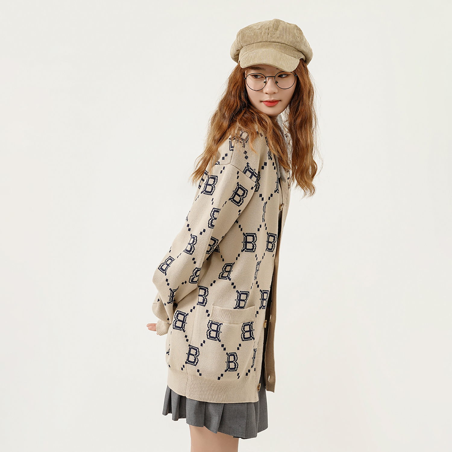 Sizing MLB Boston Red Sox All-Over Logo Knit Sweater Beige Unisex - Fall Edition. 3AKCM0221-43BGS