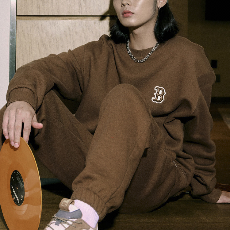 MLB Boston Red Sox Basic Logo Fleece Crewneck Sweatshirt Unisex Brown 3AMTB0716-43BRS 圖 4
