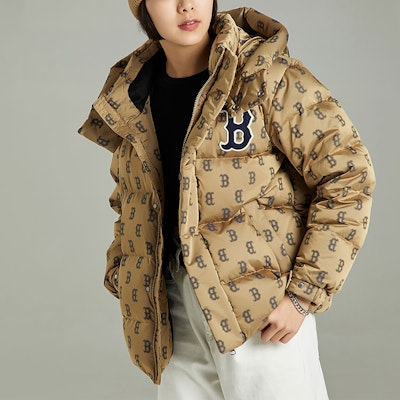 MLB Boston Red Sox Jaket Beige Pendek Hooded Down Unisex Kasual Musim Sejuk 3ADJM0426-43BGS Cheap MLB Boston Red Sox Jaket Beige Pendek Hooded Down Unisex Kasual Musim Sejuk 3ADJM0426-43BGS