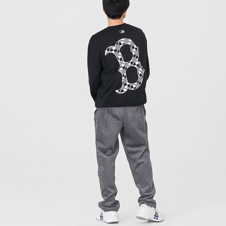 Shop MLB Boston Red Sox Black Crewneck Sweatshirt with Large Back Logo Unisex Vintage Style 3AMTO0226-43BKS