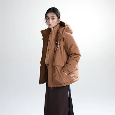 MLB波士頓紅襪FW24男女同款棕色可拆帽浣熊毛邊大衣 3ADJEC736-43BRS Shop MLB波士頓紅襪FW24男女同款棕色可拆帽浣熊毛邊大衣 3ADJEC736-43BRS