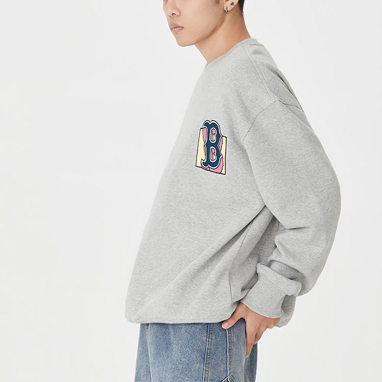 Sizing MLB波士頓紅襪圖案印花灰色長袖圓領男女款休閒衫 3AMTL0426-43MGS