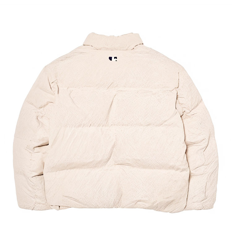 Lookbook Chaqueta Unisex MLB Boston Red Sox Logo Bordado Marfil Blanco. 3ADJM1846-43CRD