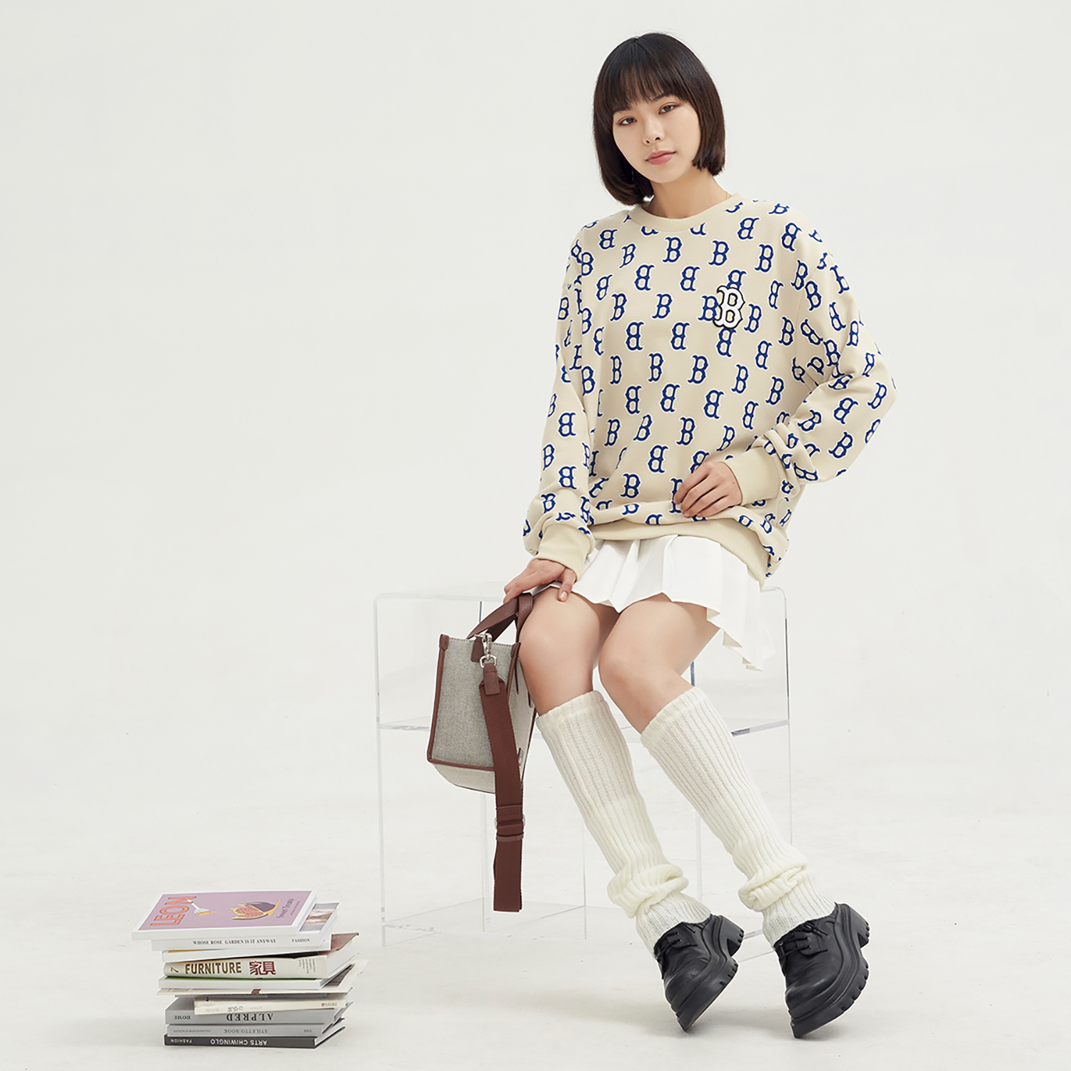 MLB Boston Red Sox Logo Graffiti Crewneck Casual Sweatshirt Beige Unisex 3AMTM0231-43BGL 圖 7