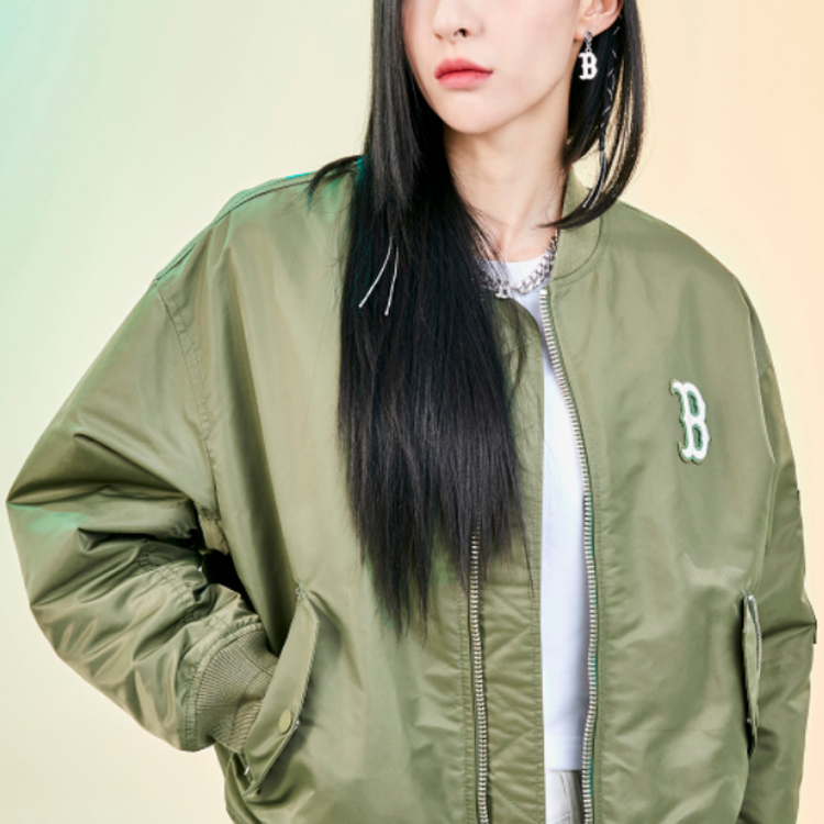 Purchase Chaqueta de Invierno Unisex Verde Militar MLB Boston Red Sox con Logo y Cremallera. 3AJPB0321-43KAS