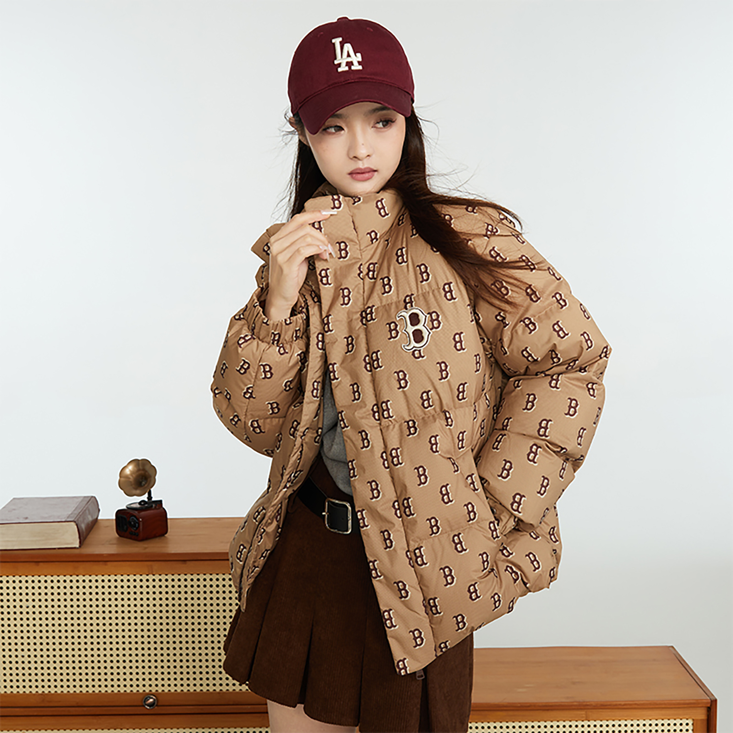 MLB Boston Red Sox Monogram Print Beige Down Jacket Unisex. 3ADJM0736-43CAL 圖 6