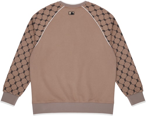MLB Boston Red Sox Retro Crewneck Knit Sweater Unisex - Dark Beige. 3AMTM0814-43BGD Lookbook MLB Boston Red Sox Retro Crewneck Knit Sweater Unisex - Dark Beige. 3AMTM0814-43BGD