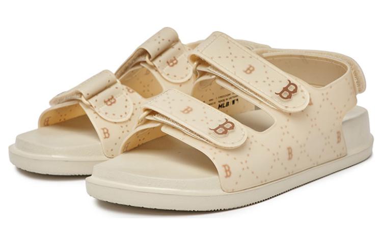 Shop MLB レッドソックス サンダル (黄褐色モノグラム) 3ASDCSD33-43BGS