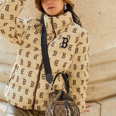 MLB波士頓紅襪小標誌短版卡其羽絨外套男女皆適穿。 3ADJM0116-43BGS Purchase MLB波士頓紅襪小標誌短版卡其羽絨外套男女皆適穿。 3ADJM0116-43BGS