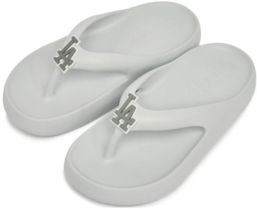 MLB 厚底鞋 '洛杉矶道奇灰款' 3ALPFBF33-07GRS Lookbook MLB 厚底鞋 '洛杉矶道奇灰款' 3ALPFBF33-07GRS