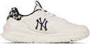 Order MLB Chunky Classic 'New York Yankees Hitam' 3ASHCRM3N-50BKS