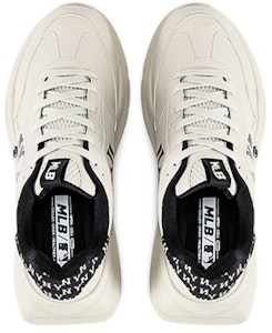 MLB Chunky Classic 'New York Yankees Hitam' 3ASHCRM3N-50BKS Shop MLB Chunky Classic 'New York Yankees Hitam' 3ASHCRM3N-50BKS