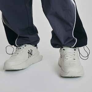 MLB Chunky Classic 'New York Yankees Hitam' 3ASHCRM3N-50BKS 2