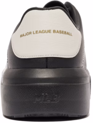 MLB Chunky Classic Yankees 'Negro Blanco' 3ASXXA11N-50BKS Shop MLB Chunky Classic Yankees 'Negro Blanco' 3ASXXA11N-50BKS