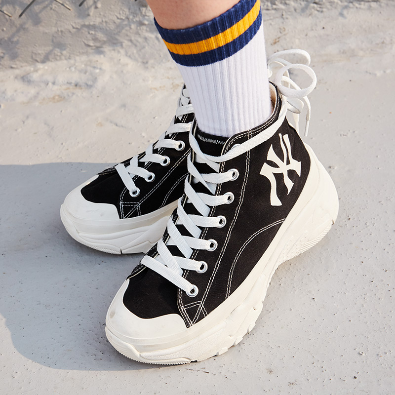 Sizing MLB Chunky High 'Ola de Moda Coreana Negra' 32SHU1011-50L