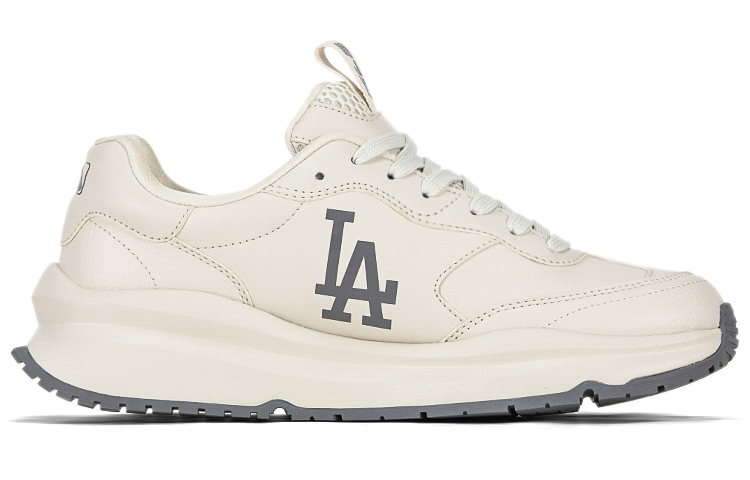 Order MLB Chunky Runner 'Beige Dasar' 3ASHCRB3N-07IVS