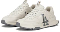 Lookbook MLB Chunky Runner 'Beige Dasar' 3ASHCRB3N-07IVS