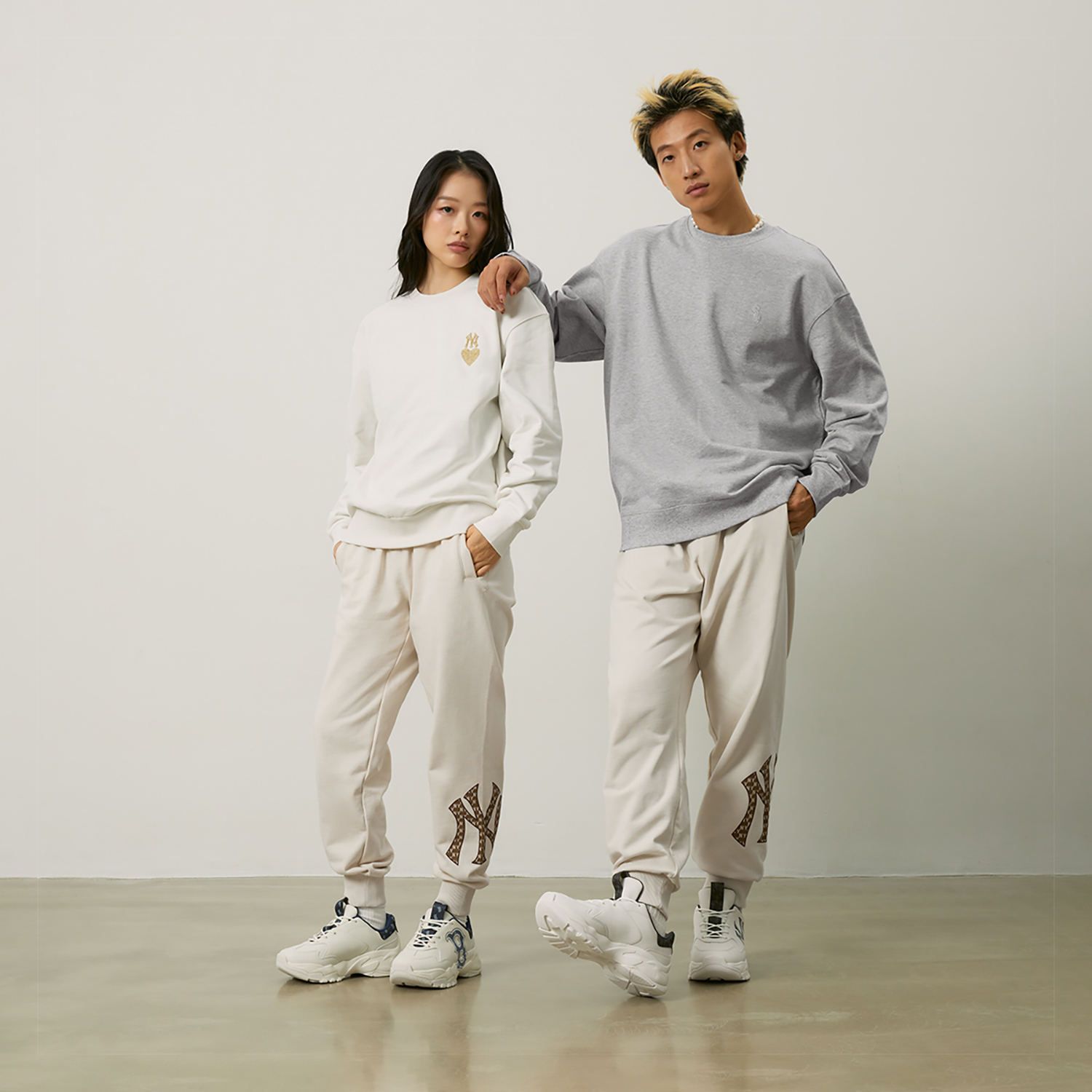 Cheap MLB City Life Chicago White Sox Unisex Grey Retro Crewneck Sweatshirt FW24 3AMTB9144-44MGS