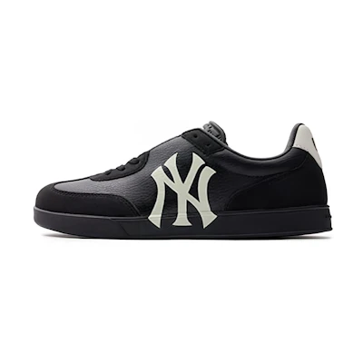 MLB Classic Low 'Black CMFT'