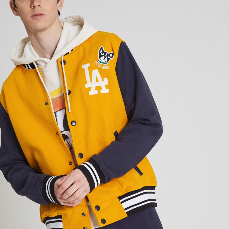 Details for Chaqueta MLB Varsity Retro Unisex Amarilla con Bordado de Perro. 31JPT4911-07D