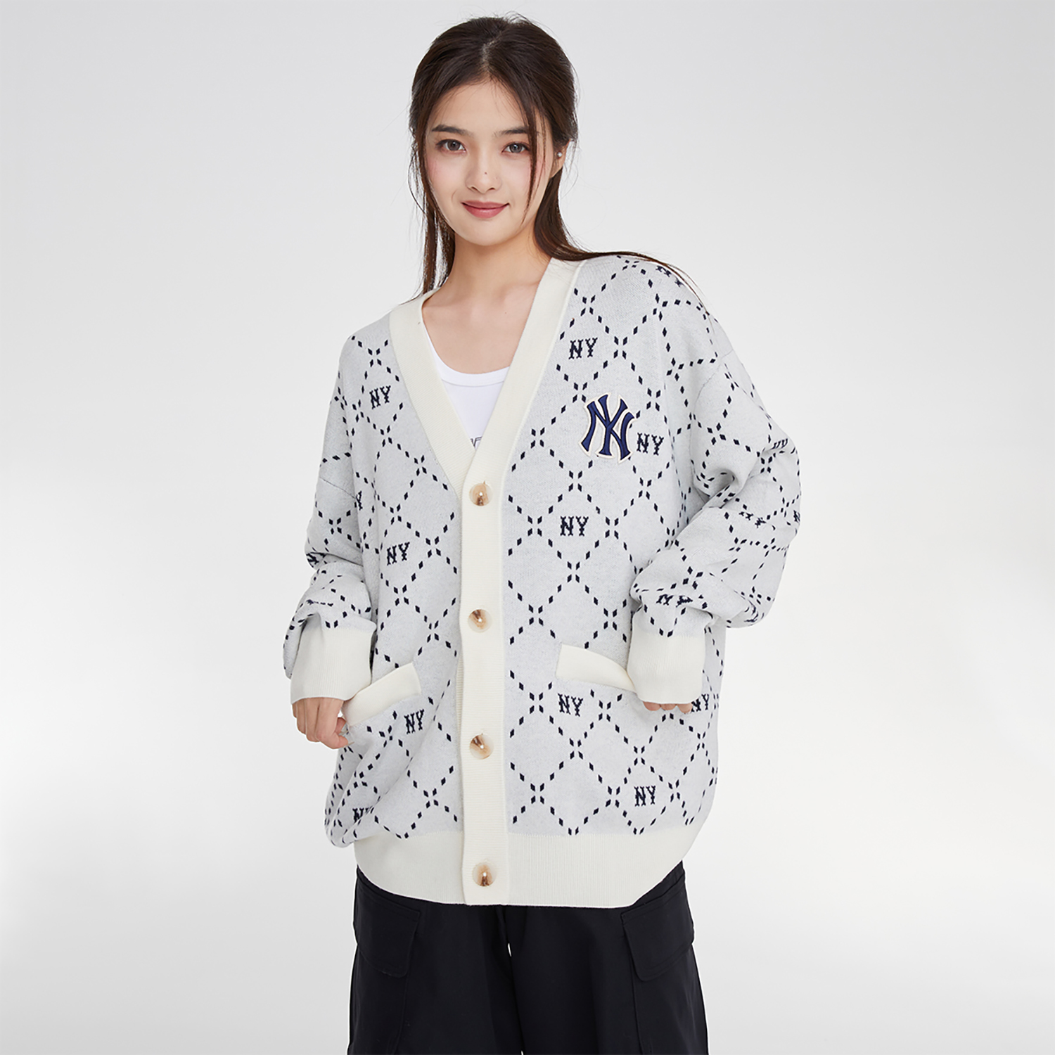 Shop MLB Diamond Series Gray V-Neck Knit Sweater Unisex Long Sleeve Pullover. 3AKCM0134-50CRD