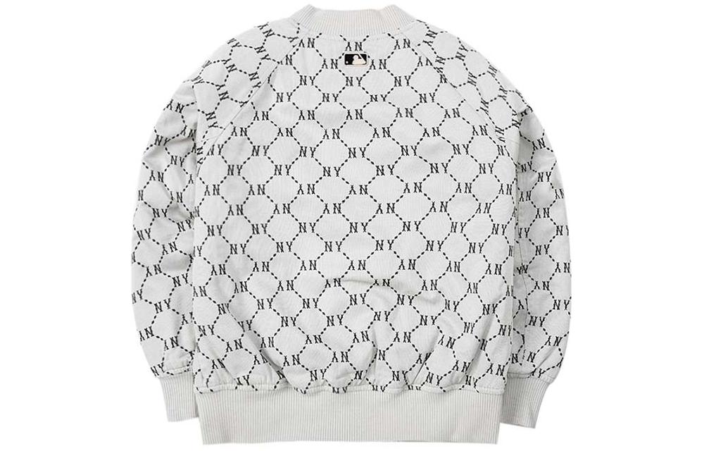 Lookbook MLB FW22 올오버 로고 화이트 롱슬리브 야구 자켓 유니섹스. 3AJPM0224-50CRS