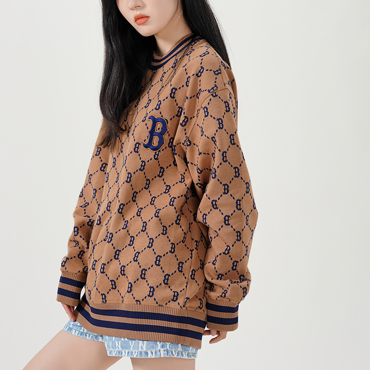 Details for MLB FW22 Boston Red Sox Logo Embroidered Crewneck Monogram Brown Unisex Sweatshirt 3AMTM0724-43BGD