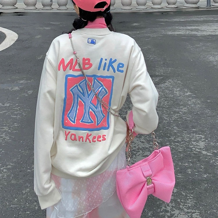 MLB FW22 Graffiti Print Crewneck Sweatshirt Unisex White 3AMTL0414-50CRS 圖 4