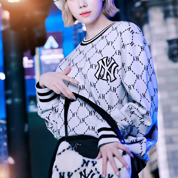 MLB FW22 Monogram Logo Embroidered Crewneck Oversized Sweatshirt White Unisex 3AMTM0724-50CRS 圖 4